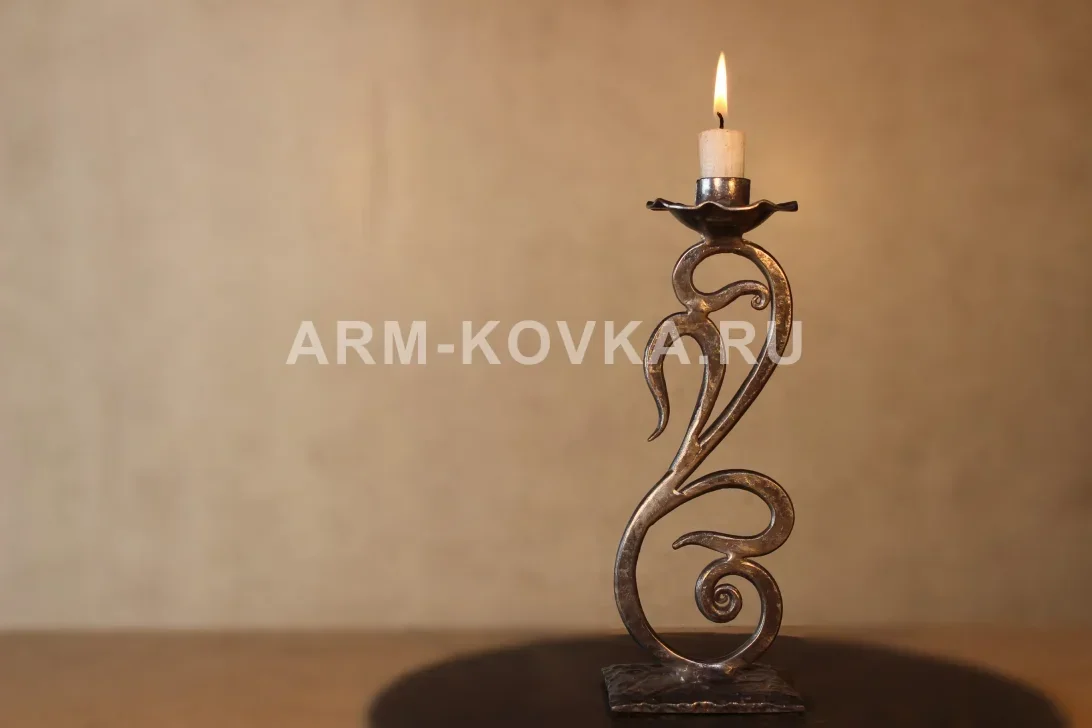 Кованый подсвечник ПИ-1 — фото 1