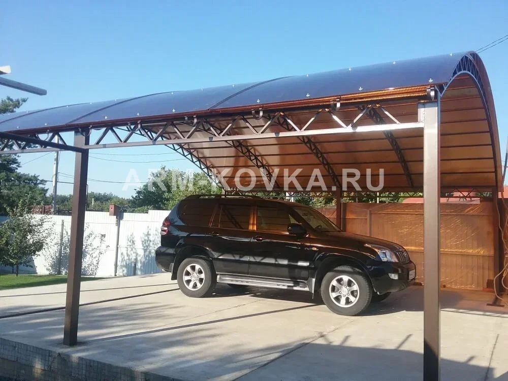Арочный навес для внедорожника с боковой ветрозащитой — фото 1